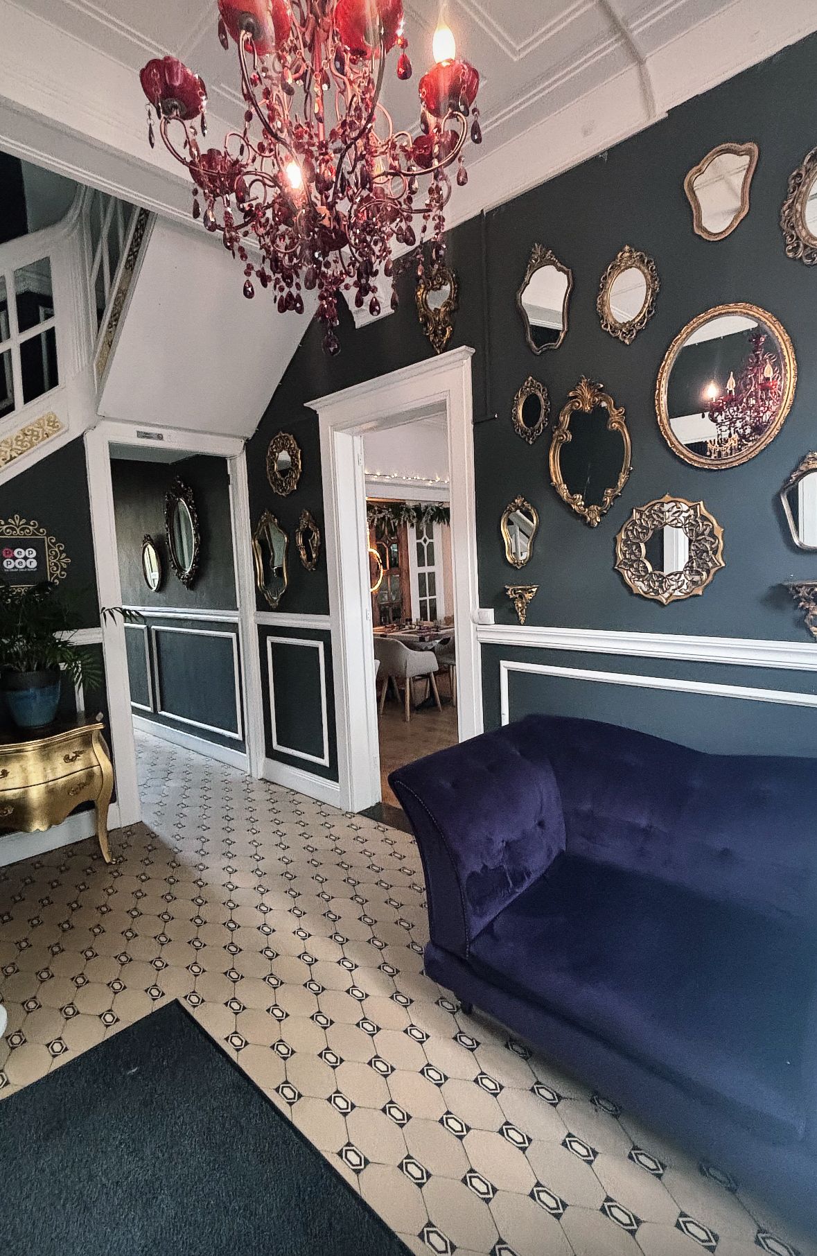 Gallery 10